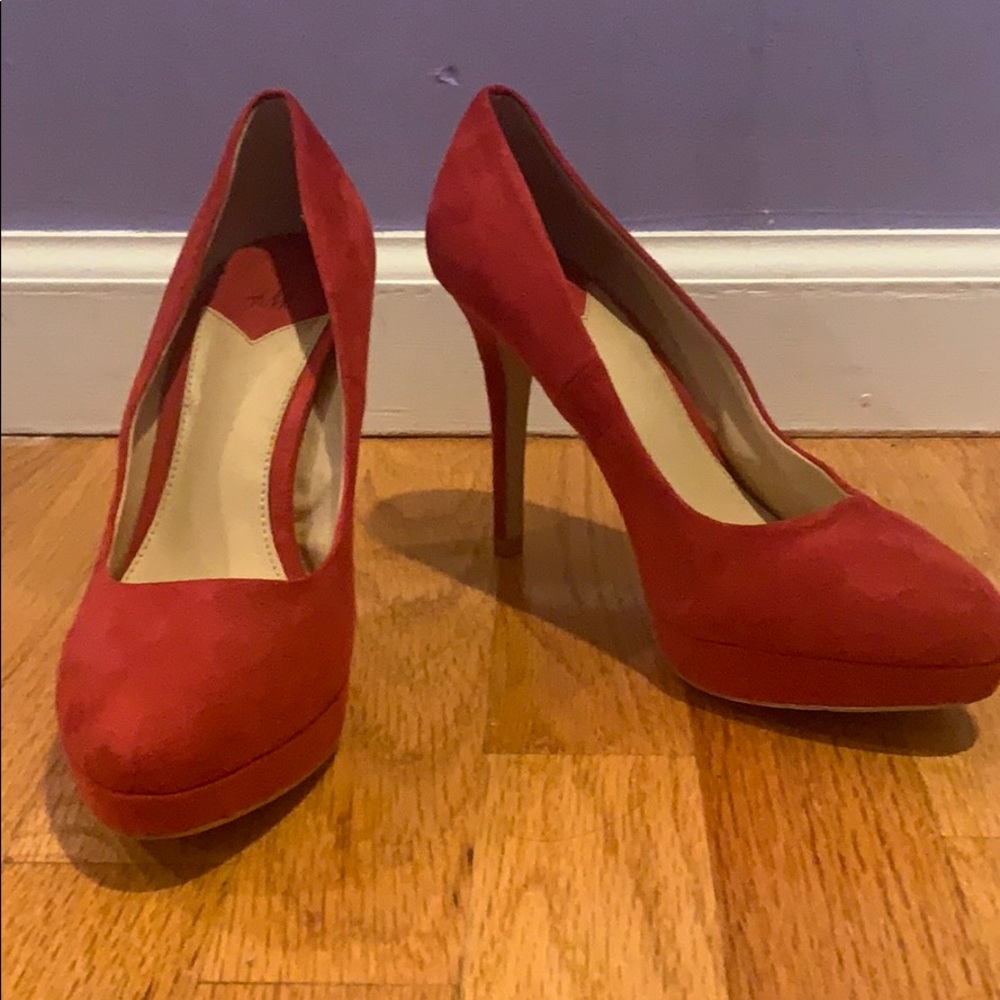 Red heels in size 7
